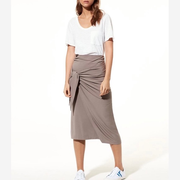 Babaton Dresses & Skirts - NWT Babaton Burdekin Skirt